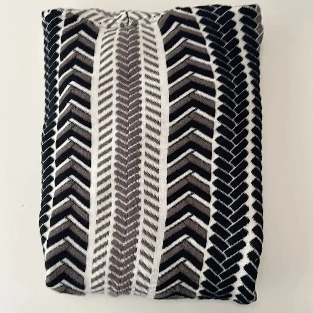 Isaac Mizrahi Live! Sweater shrug.  It’s like. A blanket! Size Medium.